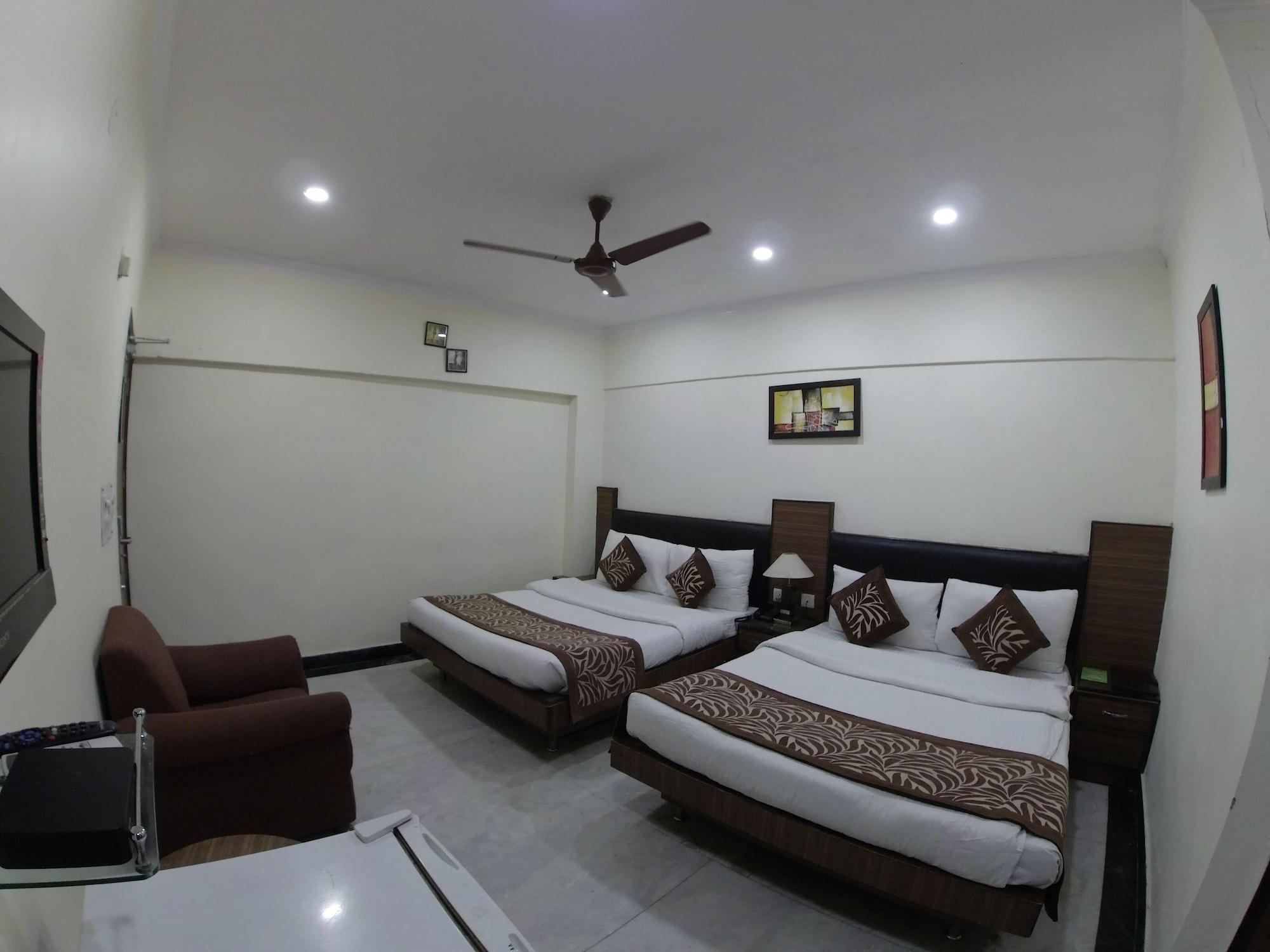 Hotel Hari Piorko - New Delhi Railway Station Exterior photo