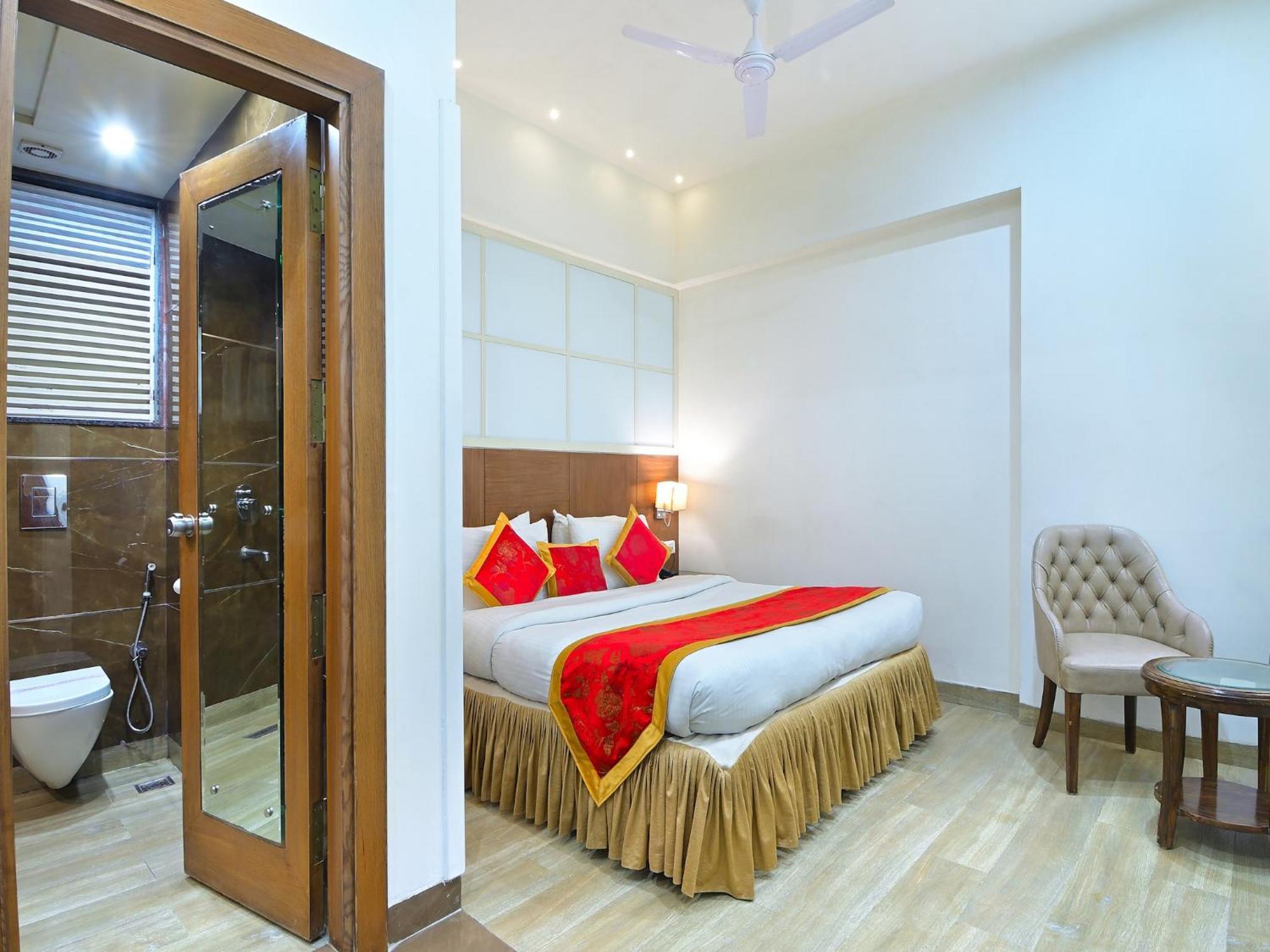 Hotel Hari Piorko - New Delhi Railway Station Exterior photo