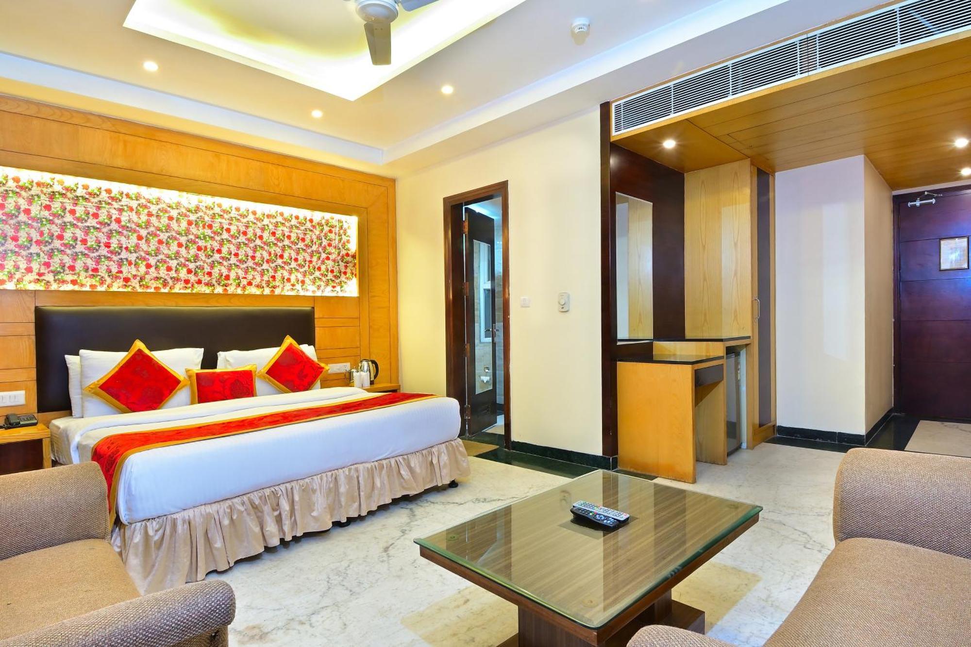 Hotel Hari Piorko - New Delhi Railway Station Exterior photo