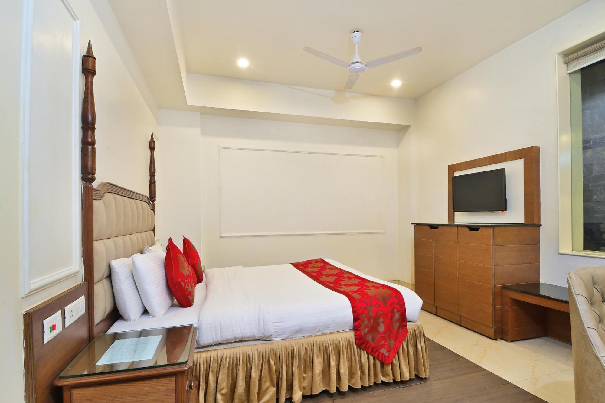 Hotel Hari Piorko - New Delhi Railway Station Exterior photo